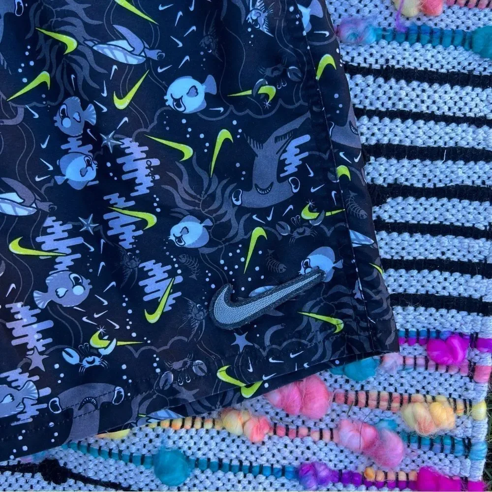 Nike Black Lime Green Shark Sea Friends Swim Trunks Boys‎ Volley Shorts Sz XL